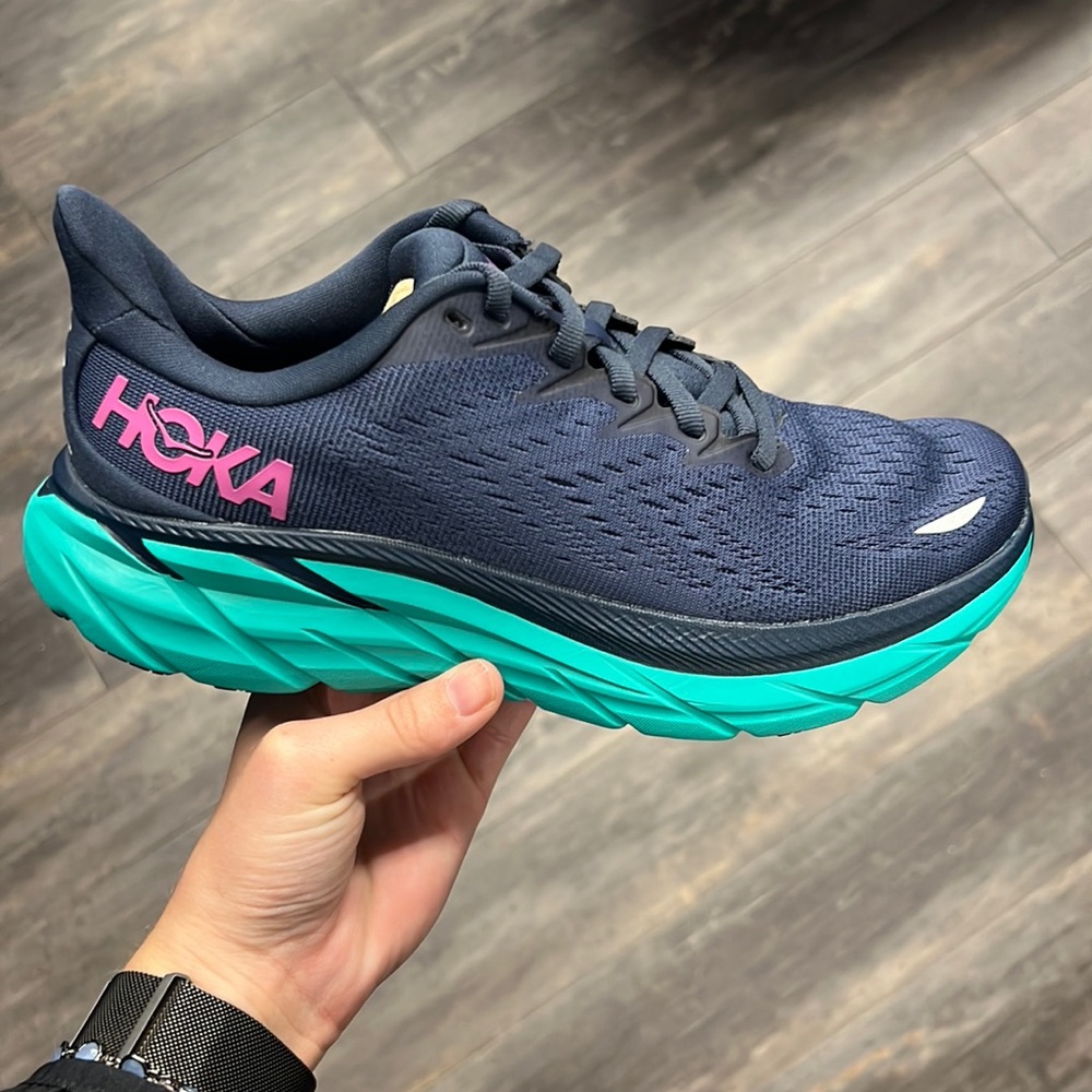 Hoka Clifton 8